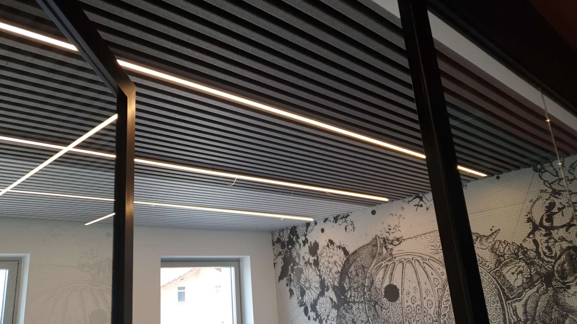 5.3 (25)