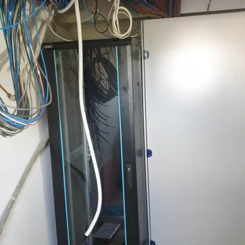 2.3 (12)